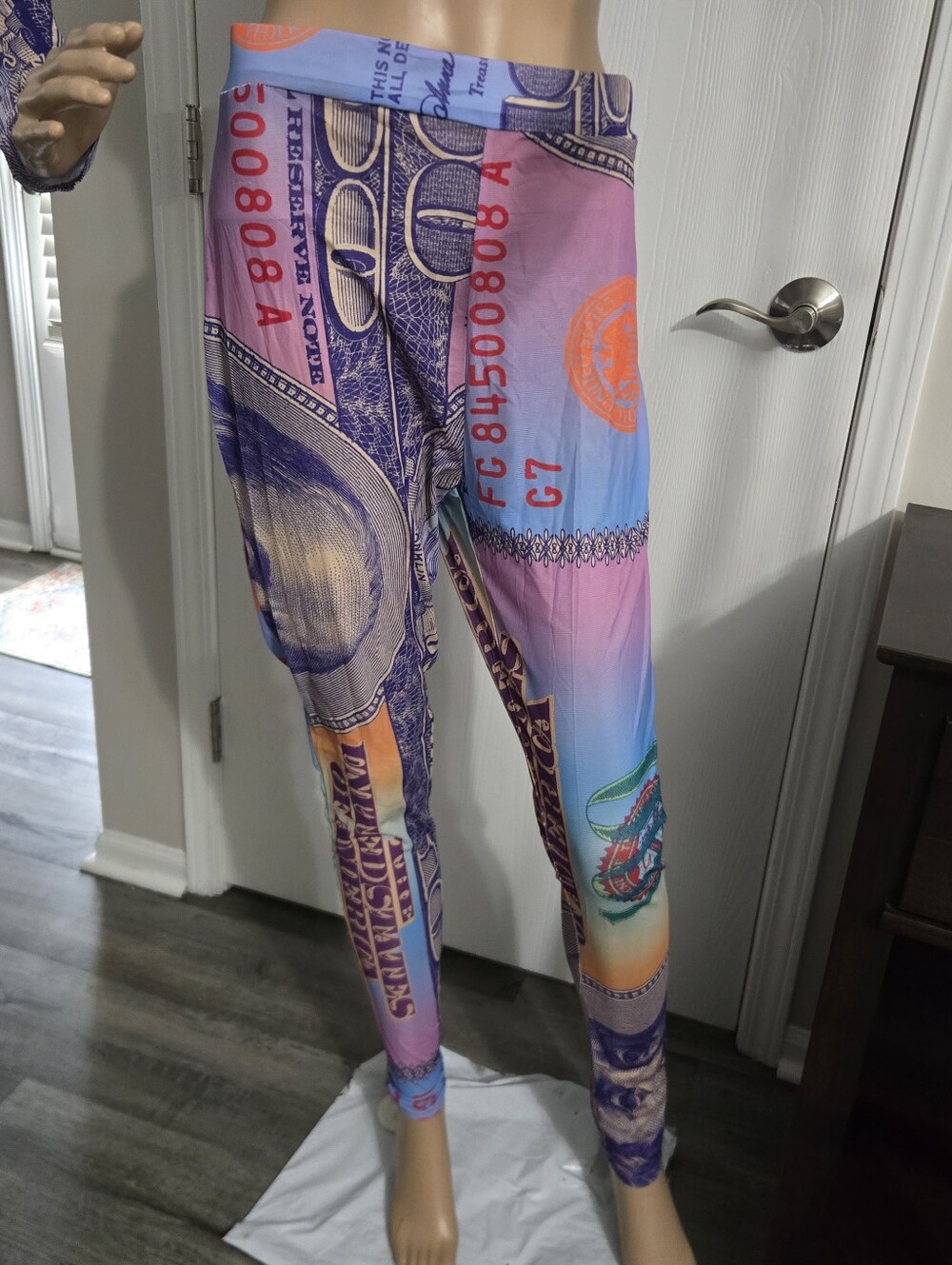Money Suit Dollar Print 2 Piece Set Outfit Bodysuit + Pant. Size L. - Picture 4 of 5
